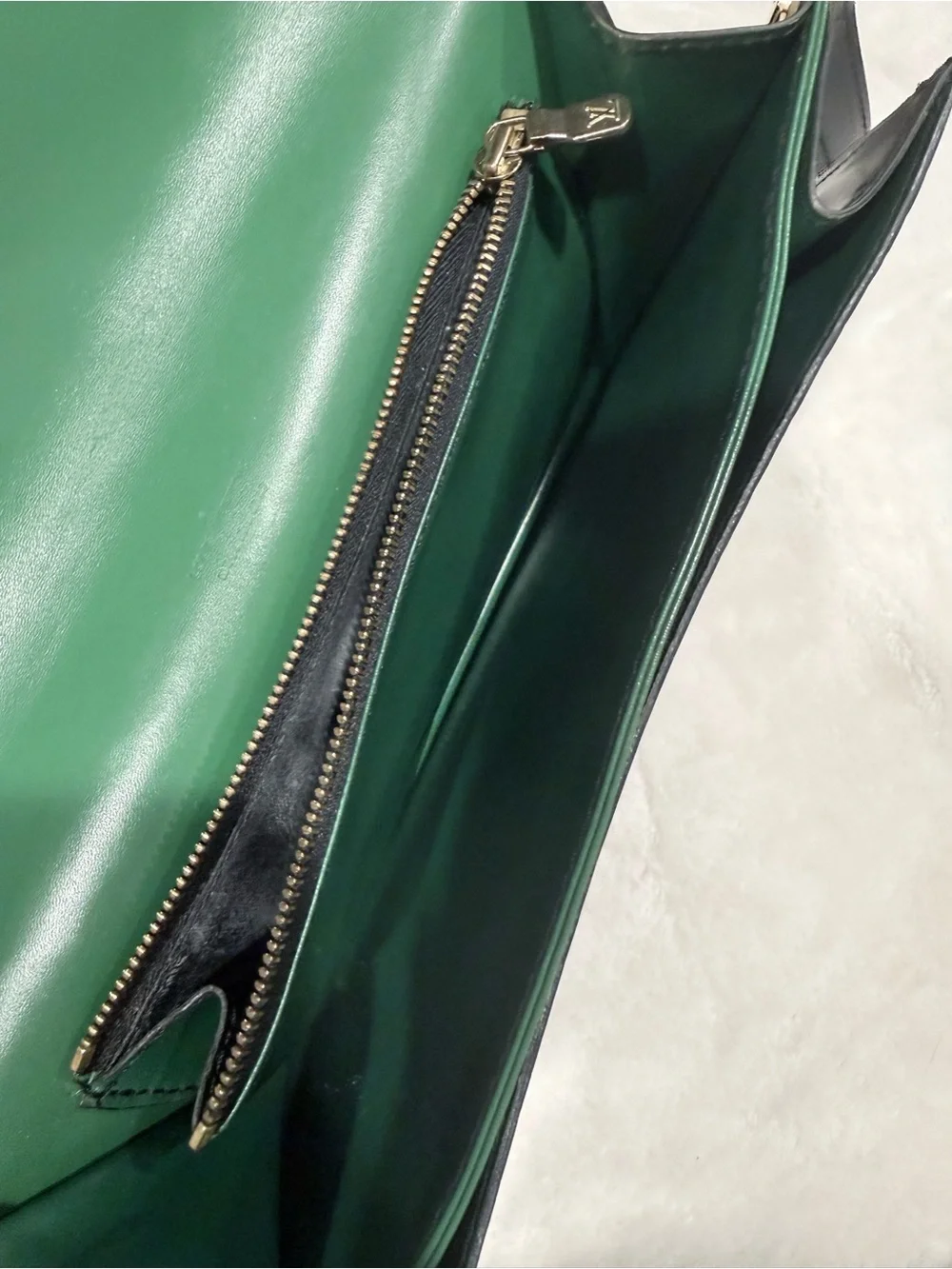 Louis Vuitton Friedland leather handbag